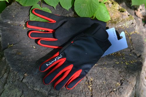 перчатки NORDSKI RACING BLACK/RED WS NSV136190